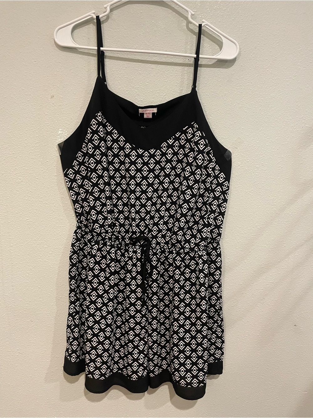 Black & White Geometric Print Spaghetti Strap Romper with adjustable straps